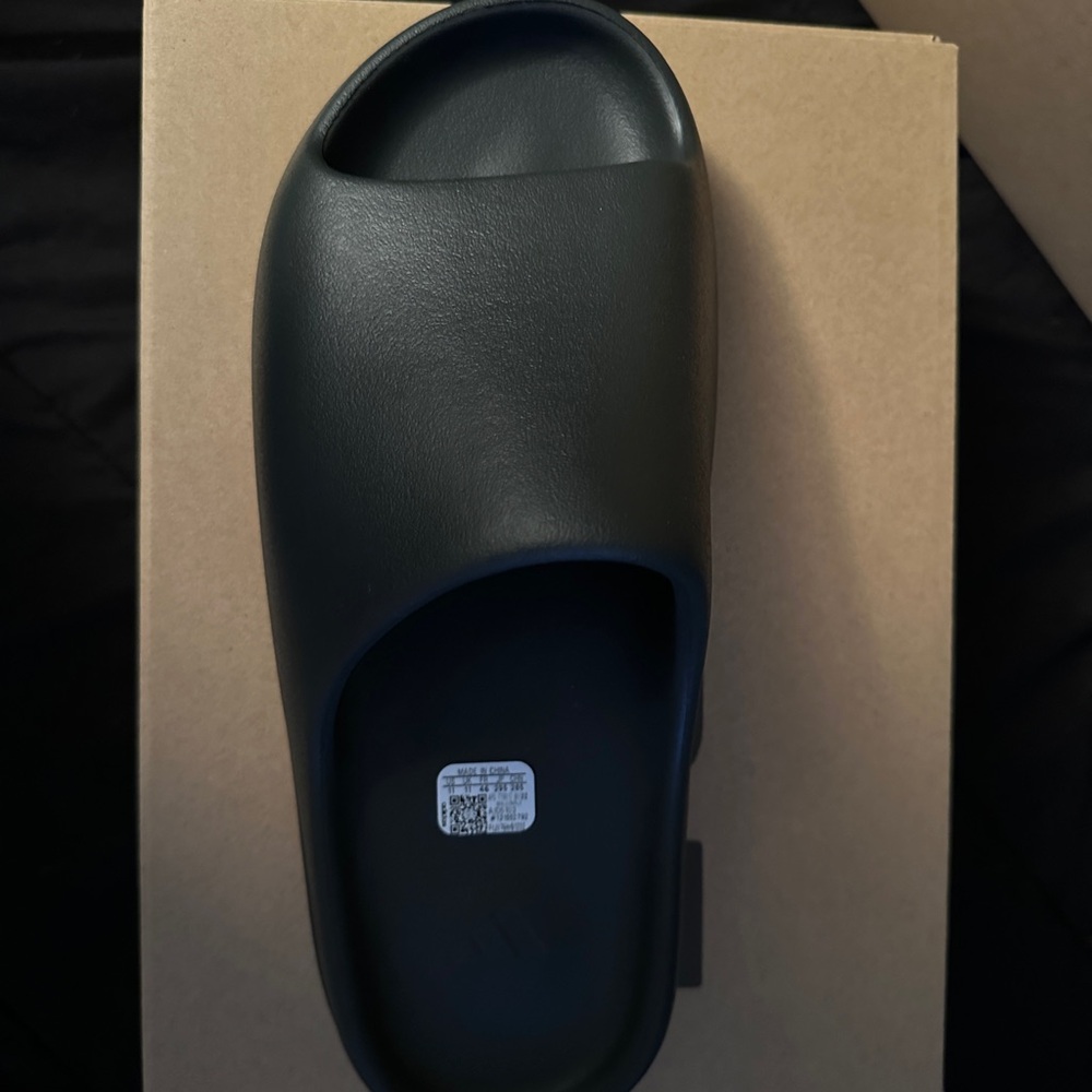 Yeezy Slide